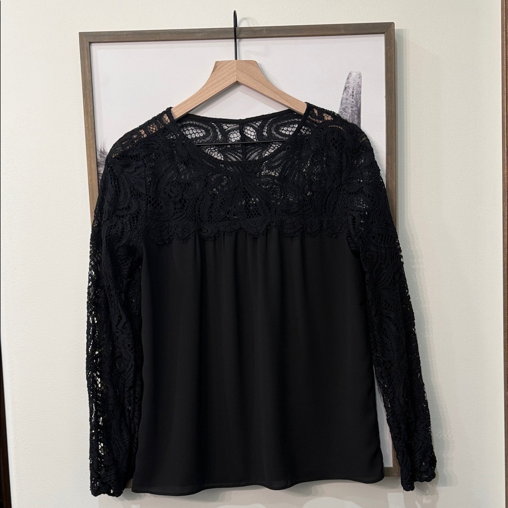 💕🖤 Lilly Pulitzer Black Blouse